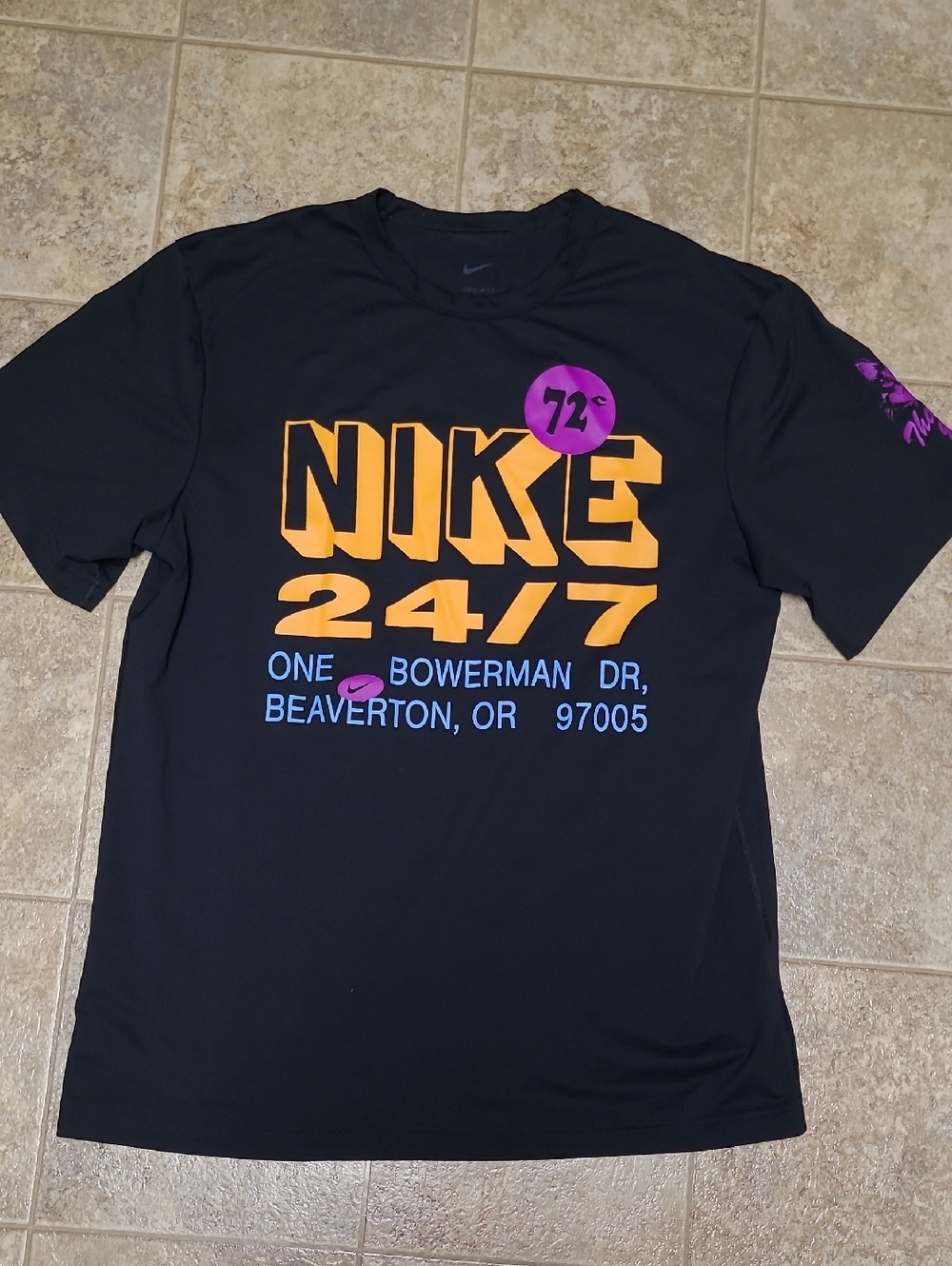 Nike Men's Dri-Fit UV Hyverse Graphic Short Sleeve Fitness Top Size Medium